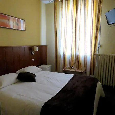 Hotêl Au Terminus